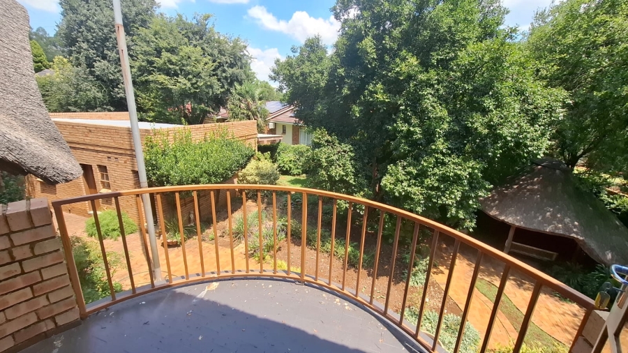 6 Bedroom Property for Sale in Mooivallei Park North West